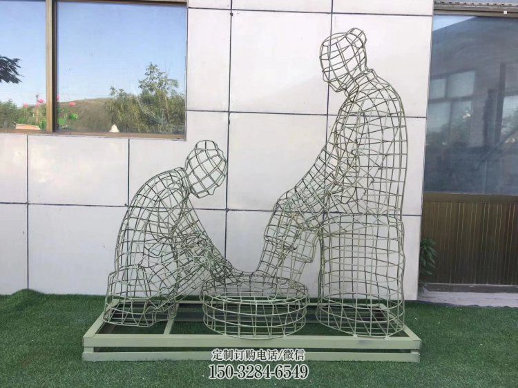 临汾镂空洗脚雕塑制作，园林装饰，铁艺孝道人物雕塑
